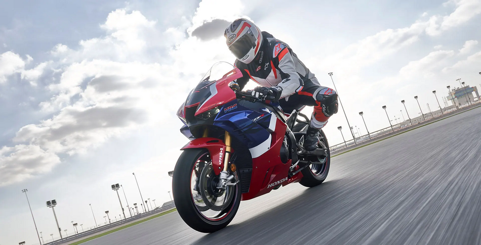 main_webp_comprar-cbr-1000rr-r-fireblade-sp-30th-anniversary-edition-2024_a07596618e.png.png